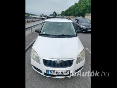 autó főképe