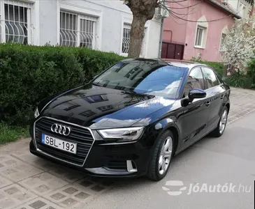 autó főképe