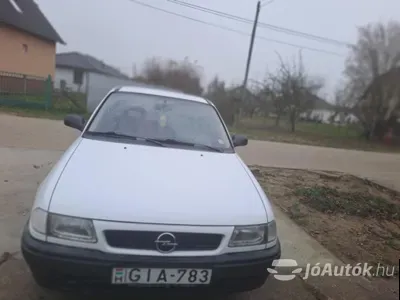 autó főképe