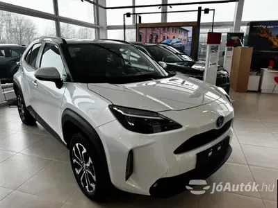 autó főképe