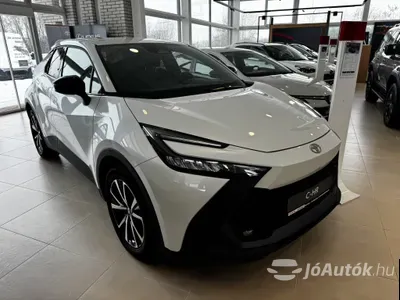 autó főképe