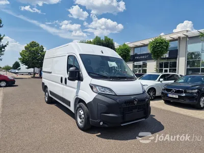 autó főképe