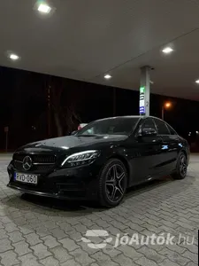 autó főképe