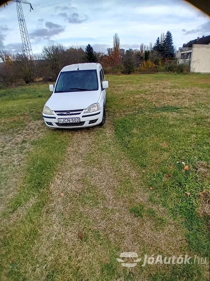 Photo 1