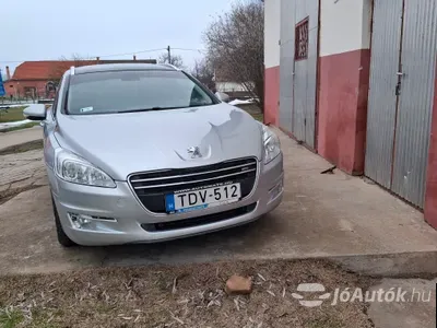 autó főképe