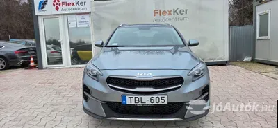 autó főképe