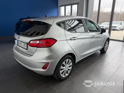 autó főképe