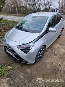 autó főképe
