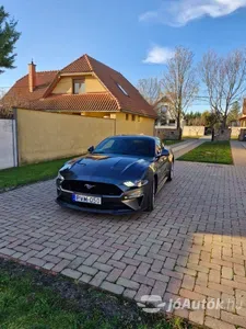 autó főképe