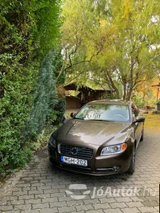 autó főképe