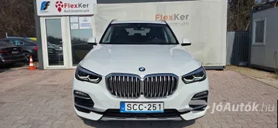 autó főképe