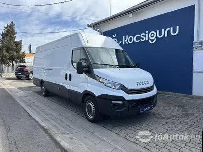 autó főképe