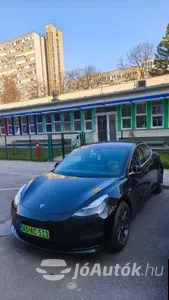 autó főképe