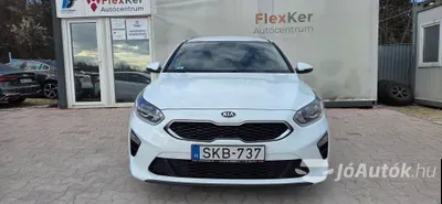 autó főképe