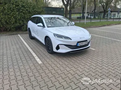 autó főképe