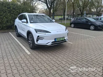 autó főképe