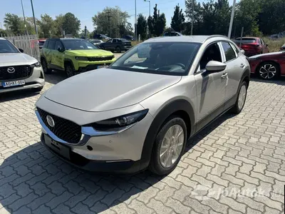 autó főképe