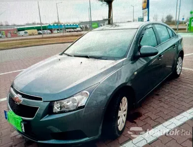 autó főképe