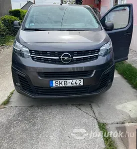 autó főképe