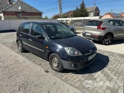 autó főképe