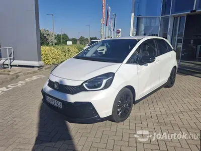 autó főképe