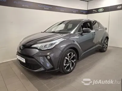 autó főképe