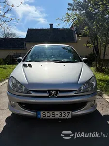 autó főképe