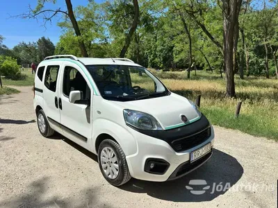 autó főképe