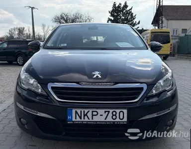 autó főképe
