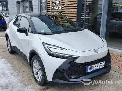 autó főképe