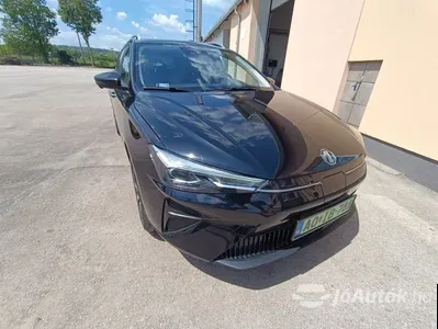 autó főképe