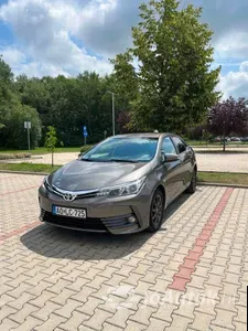 autó főképe