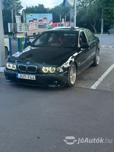 autó főképe