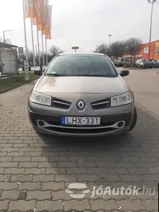 autó főképe