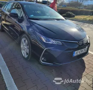autó főképe
