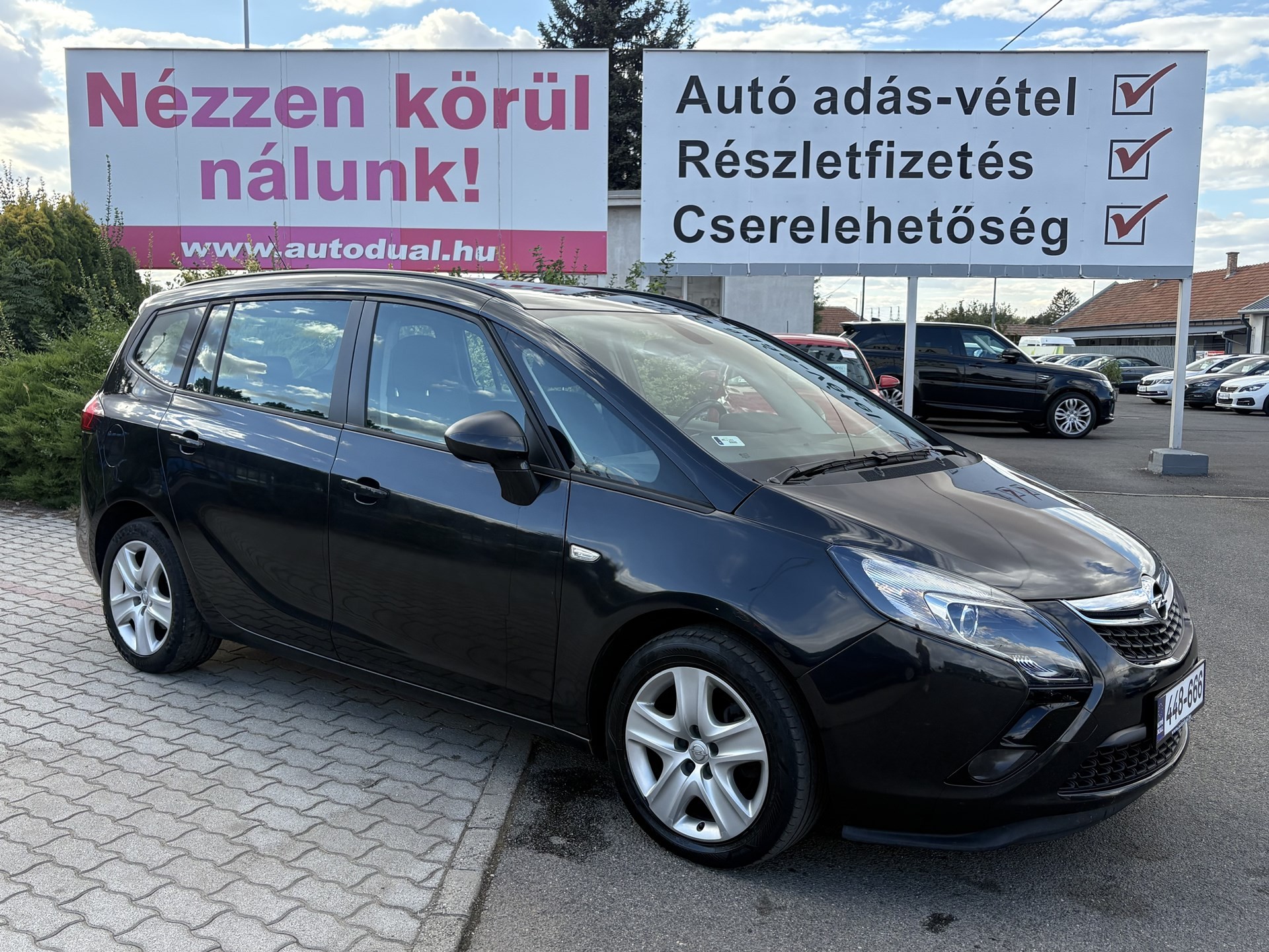 autó főképe