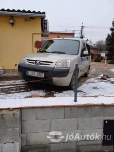 autó főképe