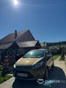 autó főképe