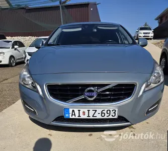autó főképe