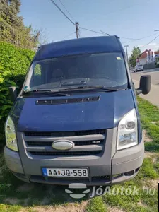 autó főképe
