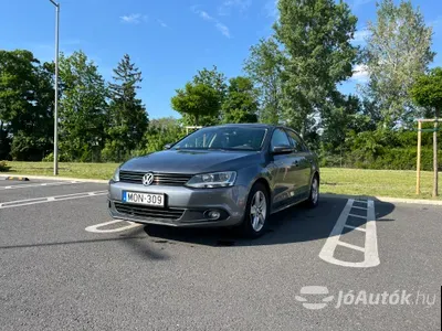 autó főképe