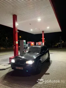 autó főképe