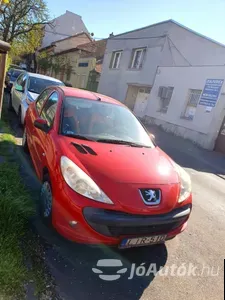 autó főképe