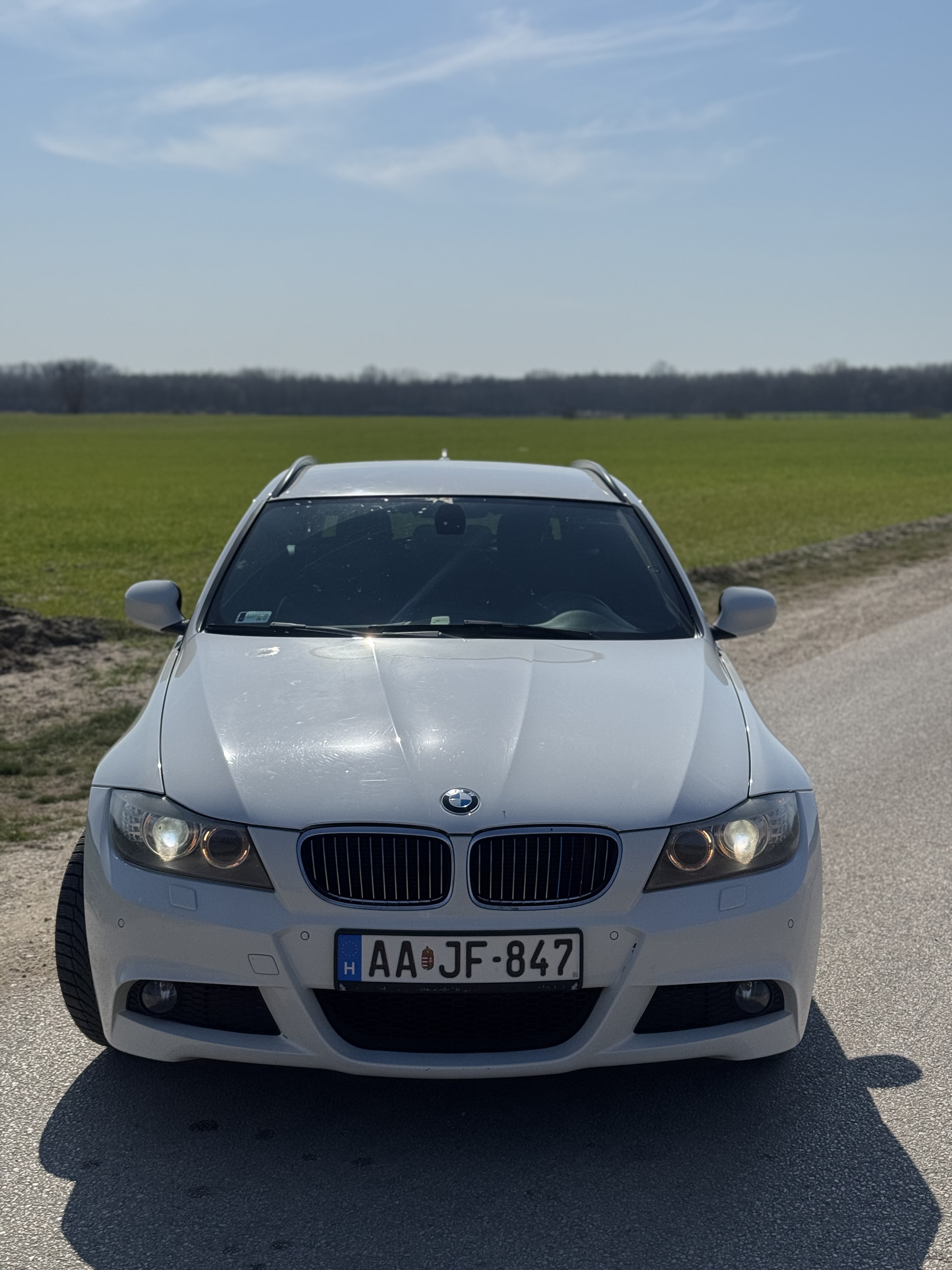autó főképe