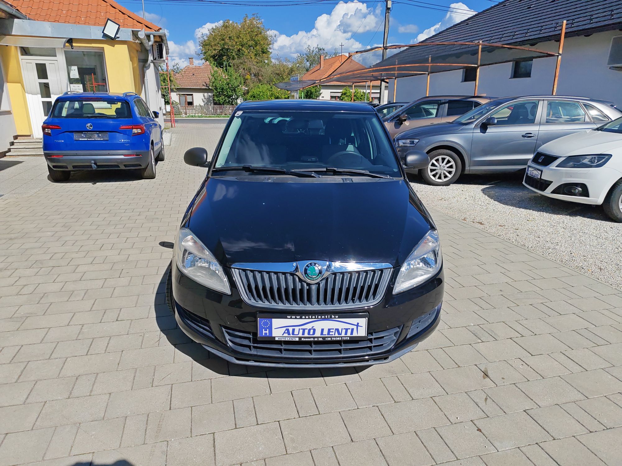autó főképe