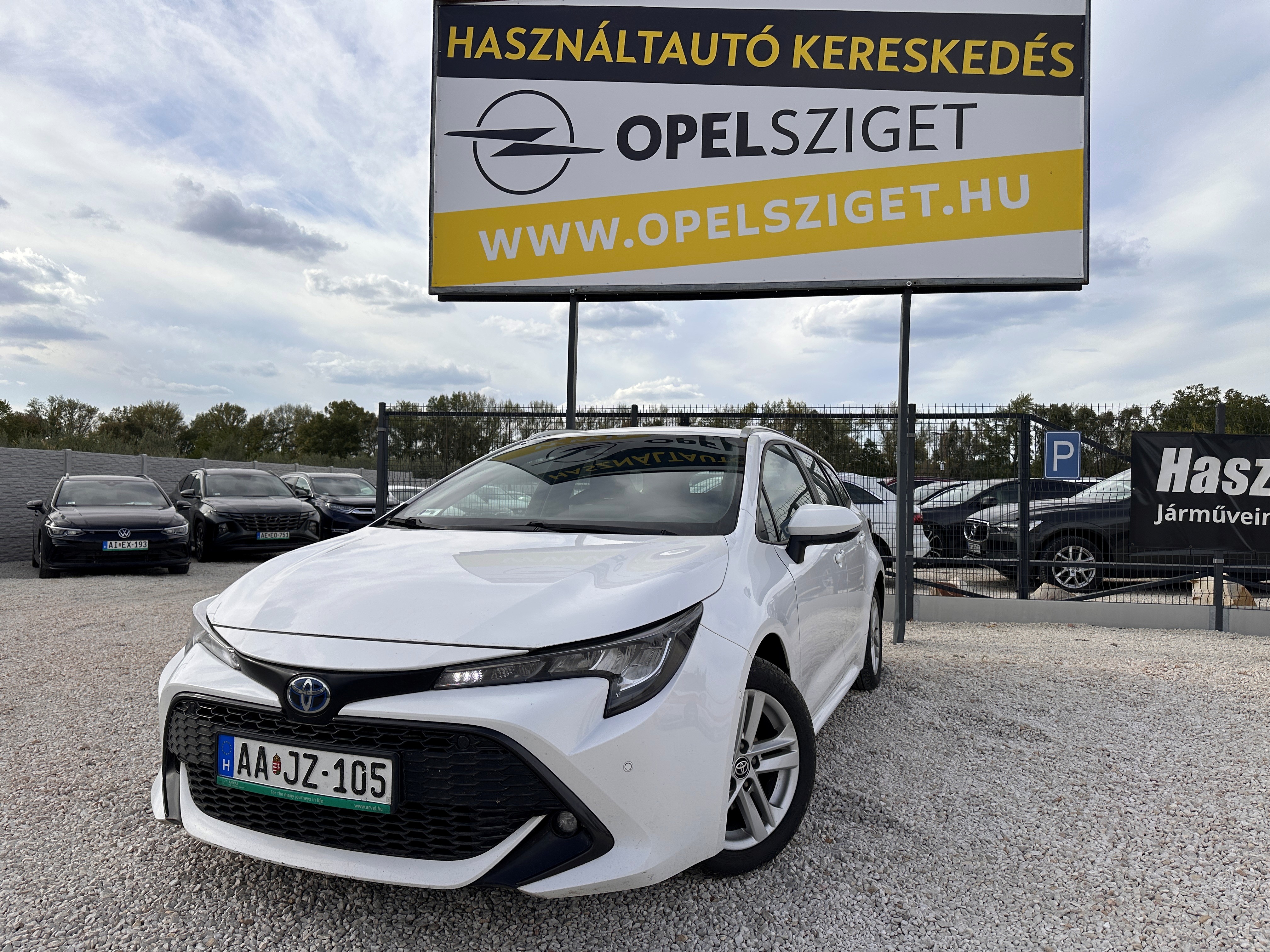 autó főképe