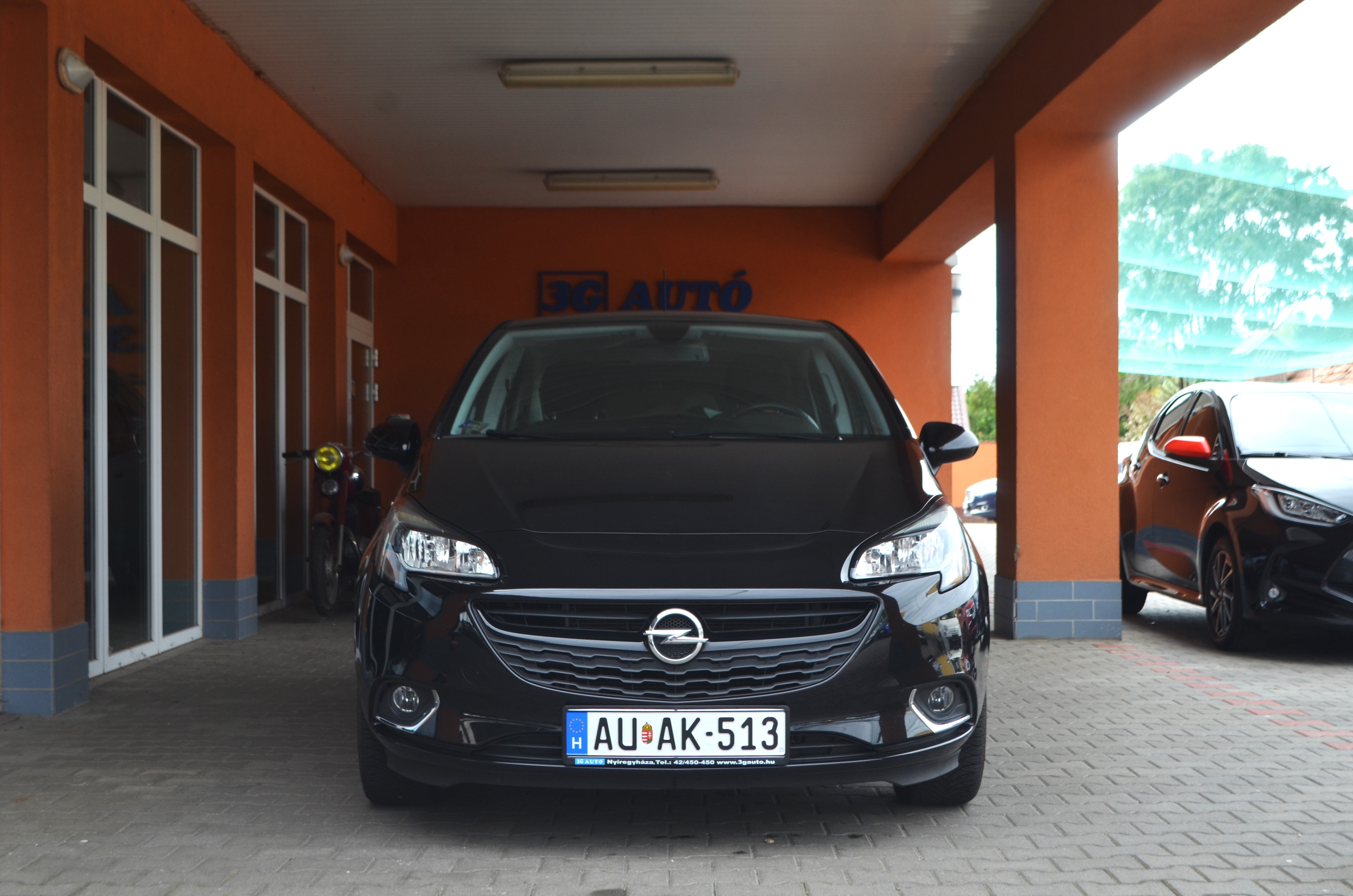 autó főképe