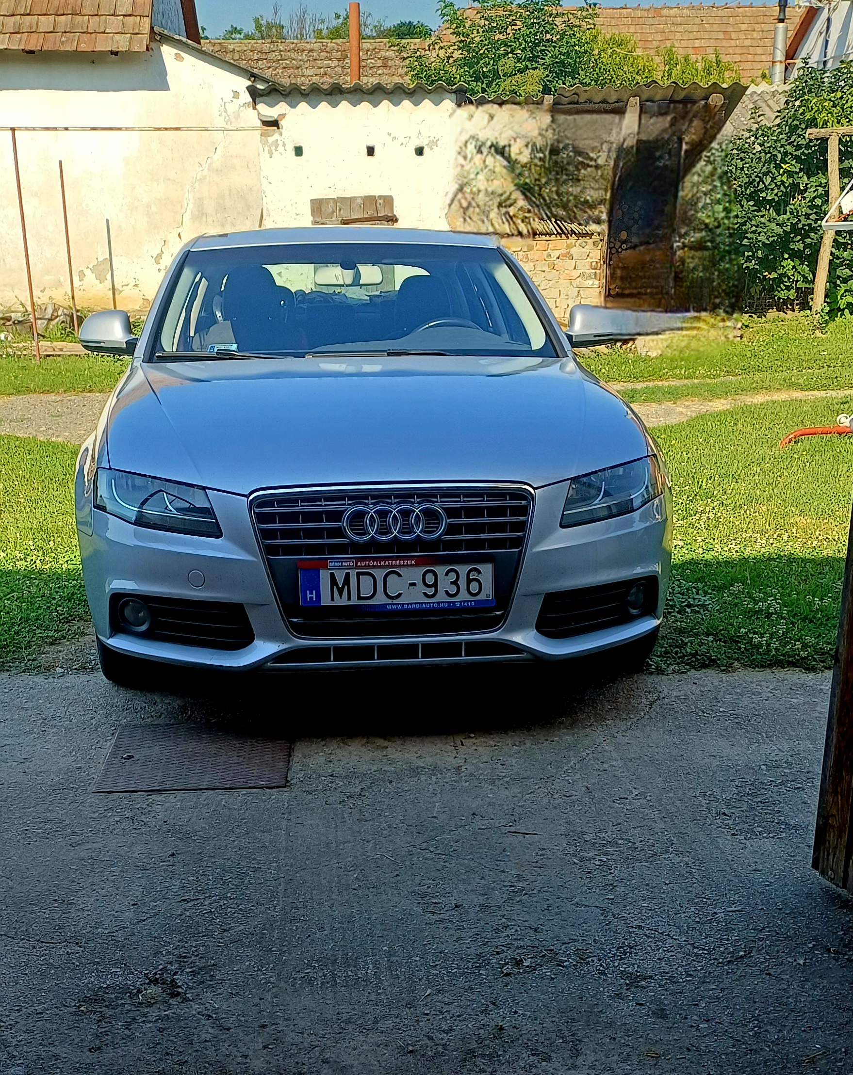 autó főképe