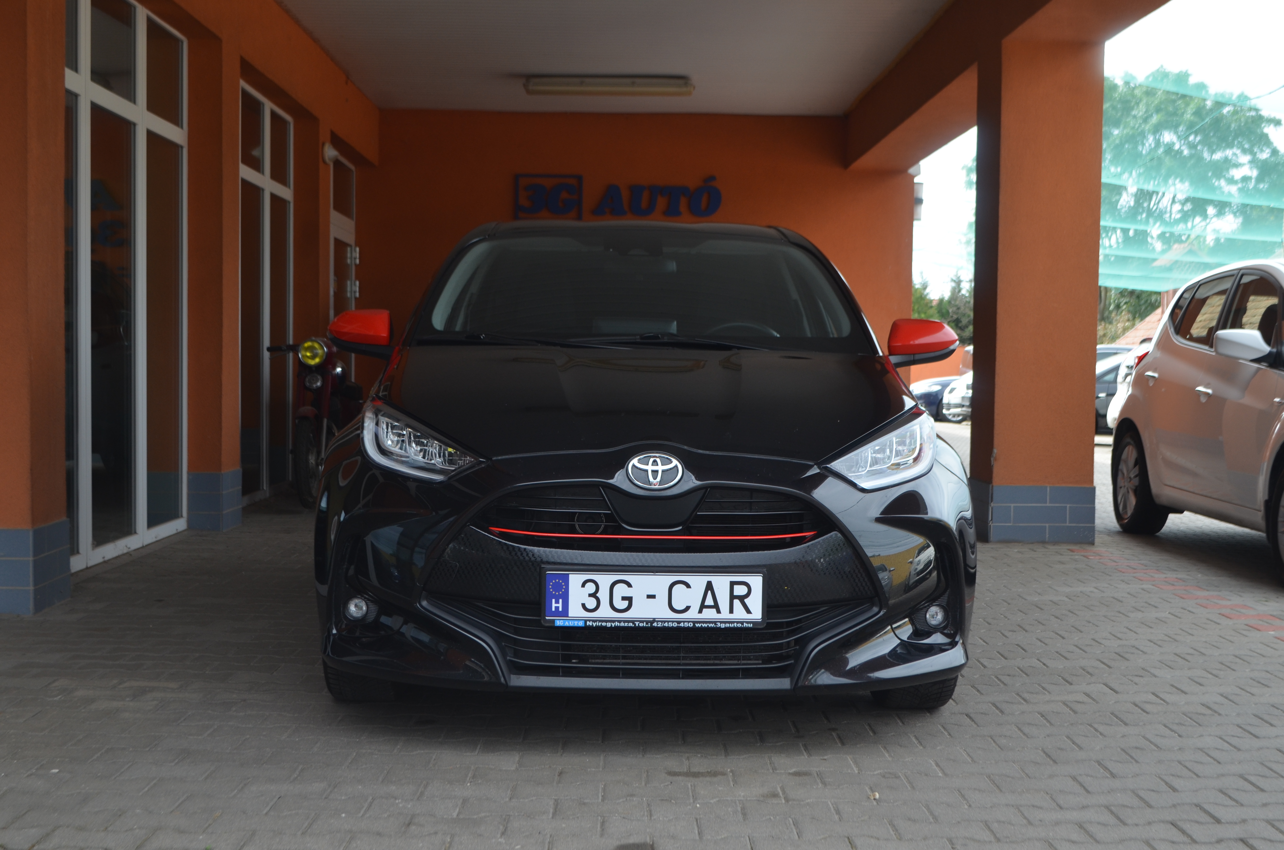 autó főképe